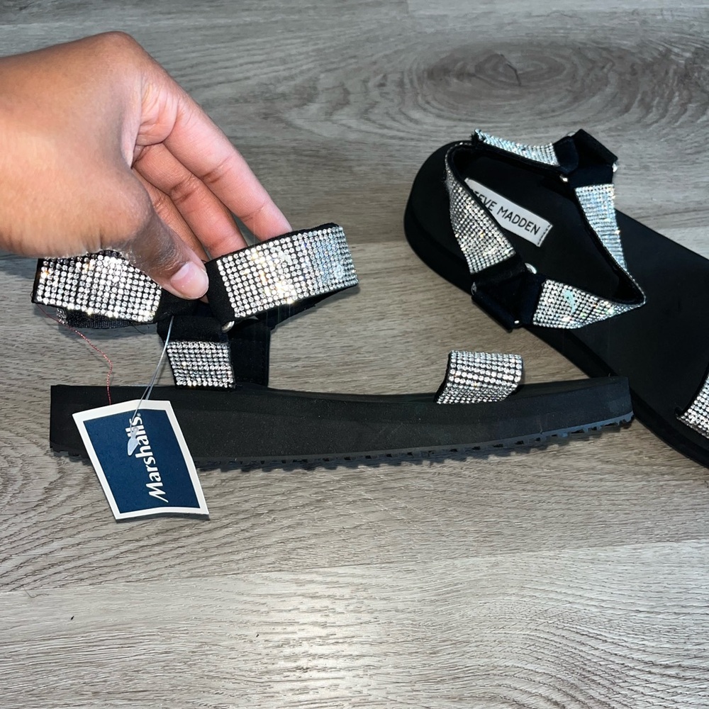 Steve Madden Sandals Size 9 NWT
